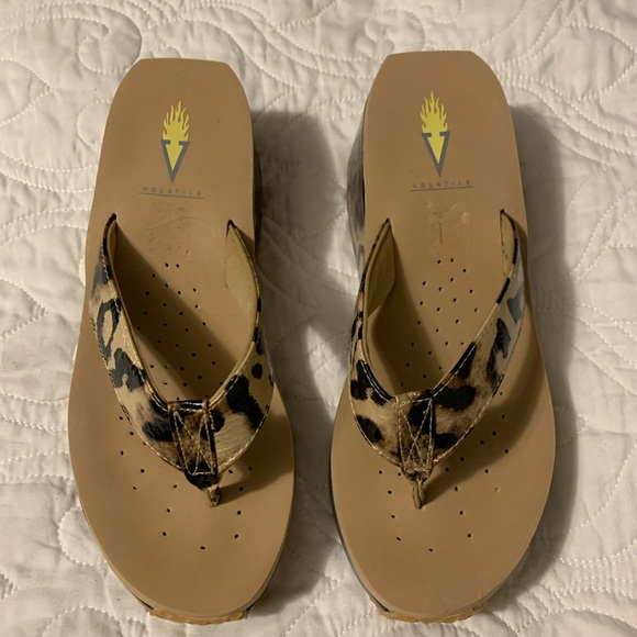Cheetah Volatile Foam Wedge